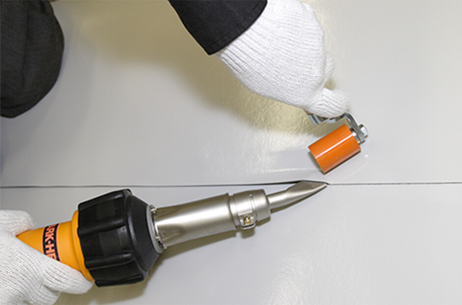 防水シートの重ね合わせ溶接